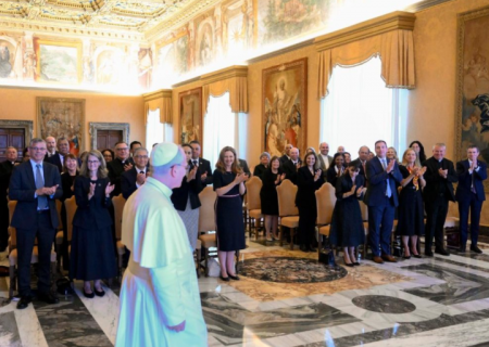 Papa: não excluir Deus da vida pública nem deixar os jovens sem esperança