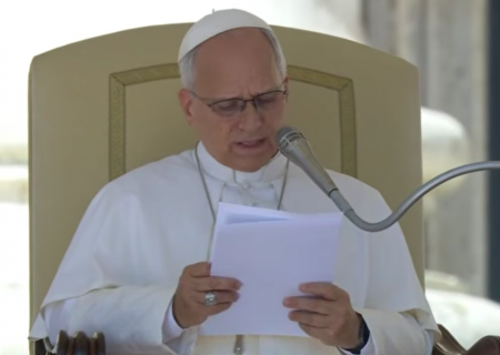 Papa: não delegar decisões humanas aos algoritmos. A diversidade não é ameaça