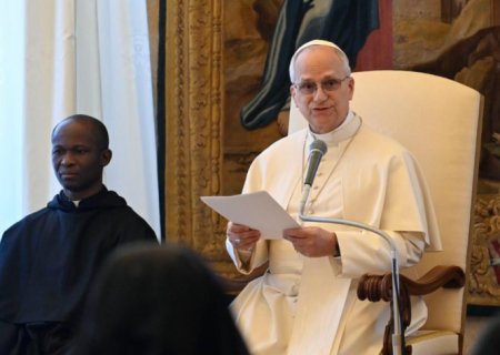 O Papa: o cristão é aquele que ama sem interesse e busca o bem comum