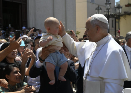 Angelus em Castel Gandolfo: Deus não deixa de acreditar em nós