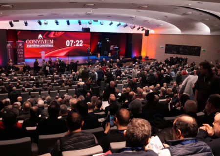 Papa aos sacerdotes: Não é tempo de retraimento, mas de presença fiel e disponibilidade generosa