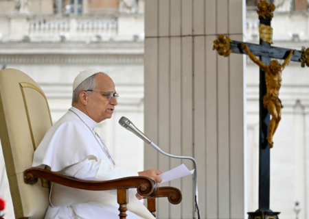 Papa: a Igreja não anuncia a si própria, mas aponta para a salvação em Cristo