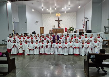 INVESTIDURA DE COROINHAS - MENORES E MAIORES