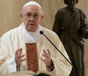 O Papa: o diabo quer destruir a Igreja por inveja com poder e dinheiro
