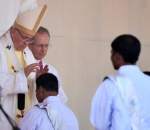Papa Francisco deseja que a Igreja percorra o caminho ao serviço das vocações